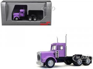 Kenworth W900 Short Day Cab Purple (HO) Plastic