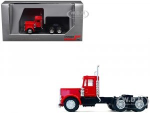 Peterbilt Short Day Cab Red (HO) Plastic
