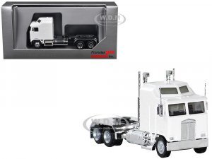Kenworth K100 with 1-Bar Grill and X-Long Chrome Chassis White (HO) Plastic
