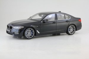 BMW 5 Series (G30) Black Sapphire