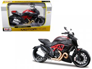 Ducati Diavel Carbon Black and Red Motorcycle