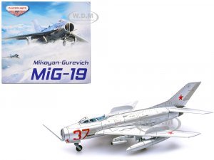 Mikoyan-Gurevich MiG-19S Farmer C Fighter Plane Voyenno Vozdushnye Sily (Soviet Air Force Red 37) Wing Series 1 72
