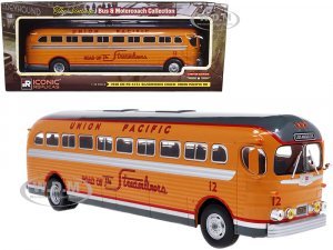 1948 GM PD-4151 Silversides Coach Bus Union Pacific: Road of the Steamliners Vintage Bus & Motorcoach Collection