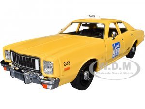 1975 Plymouth Fury Taxi Crescent Cab Co. Yellow Poltergeist (1982) Movie Hollywood Series 20