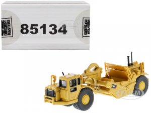 CAT Caterpillar 627G Wheeled Scraper Tractor with Operator High Line Series 7 (HO) Scale
