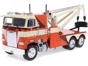 1984 Freightliner FLA 9664 Tow Truck Orange White and Brown