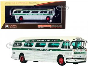 1959 GM PD4104 Motorcoach Bus Hamilton Canada Coach Lines Silver and Cream with Green Stripes Vintage Bus & Motorcoach Collection 7 (HO)