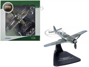 Focke-Wulf Fw190D-9 Fighter Aircraft 600150 JG-4 Frankfurt Rhine-Main Airfield (1945) German Luftwaffe Oxford Aviation 1/72