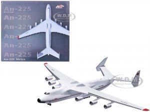 Antonov An-225 Mriya Cargo Aircraft CCCP-82060 Russia 1/400