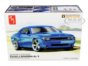 2009 Dodge Challenger R/T 1/25 Scale Model by AMT