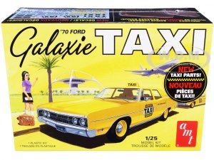 1970 Ford Galaxie Taxi with Luggage 1 25 Scale Model by AMT
