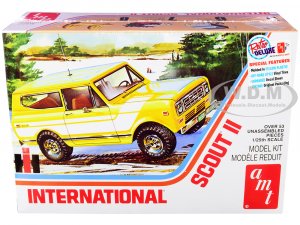 IH International Harvester Scout II 1/25 Scale Model by AMT