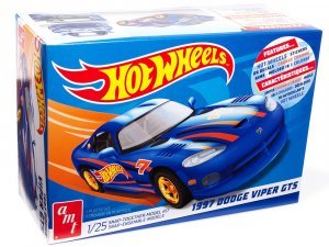 1997 Dodge Viper GTS Hot Wheels 1/25 Scale Model by AMT