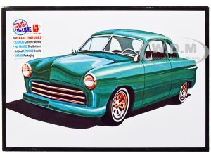 1949 Ford Coupe The 49er 3-in-1 Kit 1/25 Scale Model by AMT