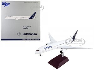 Boeing 787-9 Commercial Aircraft Lufthansa White with Blue Tail Gemini 200 Series