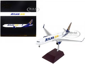 Boeing 767-300ER Commercial Aircraft Atlas Air White with Blue Tail Gemini 200 Series
