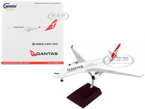 Airbus A330-300 Commercial Aircraft Qantas Airways - Spirit of Australia White with Red Tail Gemini 200 Series