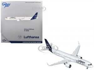 Airbus A321neo Commercial Aircraft Lufthansa - 600th Airbus Aircraft (D-AIEQ) White with Dark Blue Tail