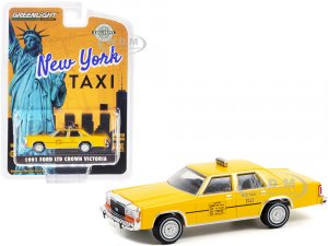 1991 Ford LTD Crown Victoria Yellow NYC Taxi (New York City) Hobby Exclusive