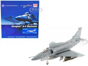 Douglas A-4F Skyhawk Attack Aircraft VMA-142 Flying Gators (1984) Air Power Series 1/72